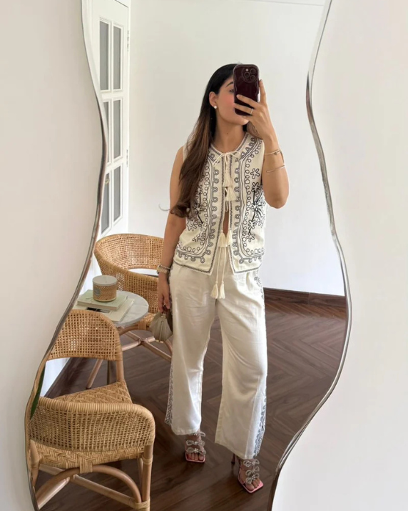 Srishti in Capri Pants
